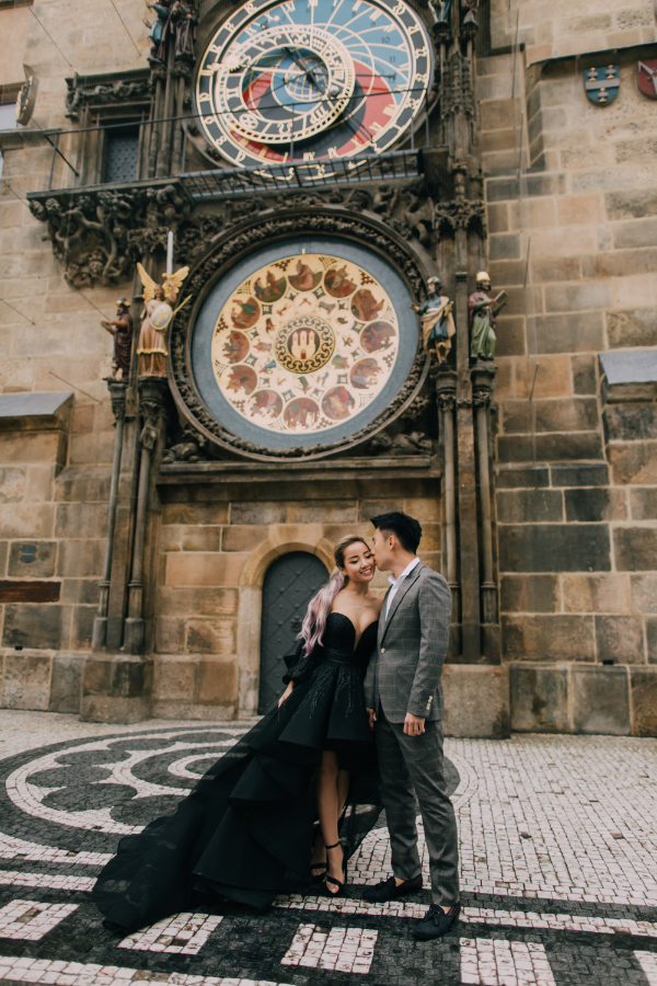 Naomi & Hann's Wedding Photoshoot in Prague by Nika on OneThreeOneFour 8