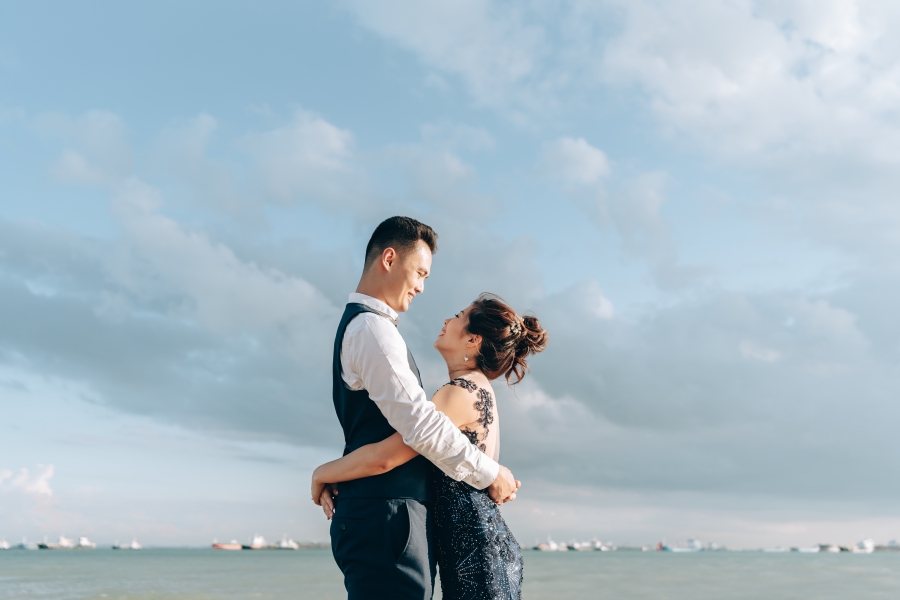 Singapore Pre-Wedding Couple Photoshoot At Jewel, Changi Airport And East Coast Park Beach by Michael on OneThreeOneFour 22