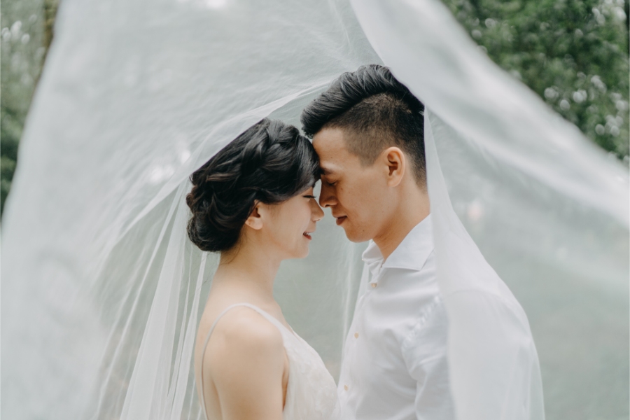 A&W: Bali Full-day Pre-wedding Photoshoot at Cepung Waterfall and Balangan Beach by Agus on OneThreeOneFour 6