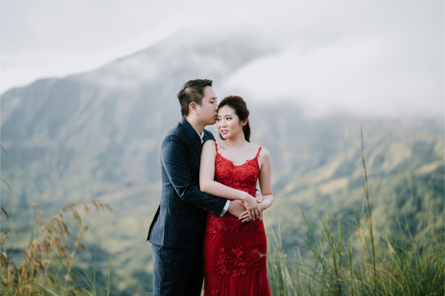 L&J: Whimsical Pre-wedding Photoshoot in Bali by Julie on OneThreeOneFour 12