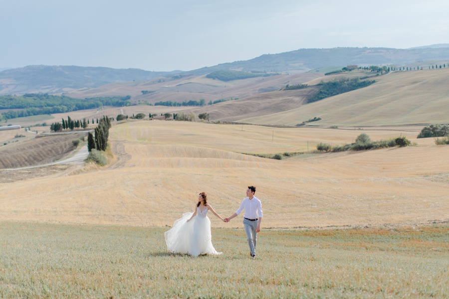Italy Tuscany Prewedding Photoshoot at San Quirico d'Orcia  by Katie on OneThreeOneFour 20