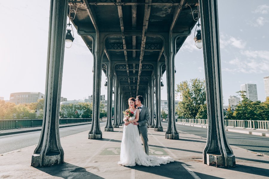 A&M: 巴黎婚紗攝影 - 艾菲爾鐵塔，羅浮宮，比爾哈凱姆橋 by Arnel on OneThreeOneFour 7